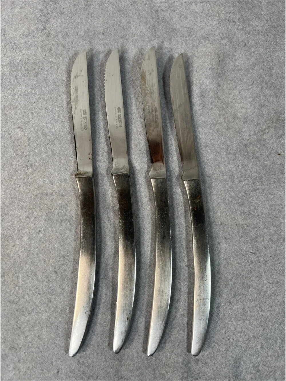 Set A Four Viking Super Stainless Steak Knives